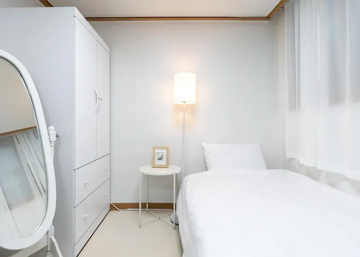 Apartment Hongdae Station 10-minute Walk Yeonnam